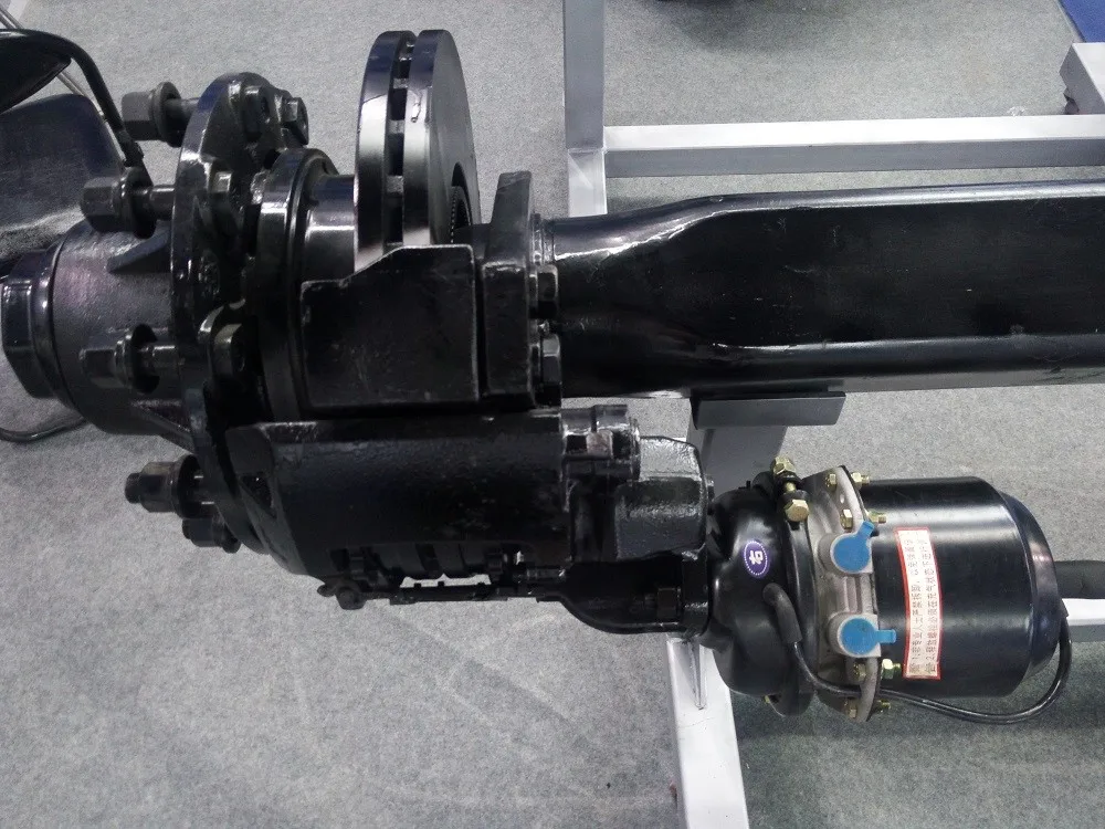 Trailer disc brake axle (13)