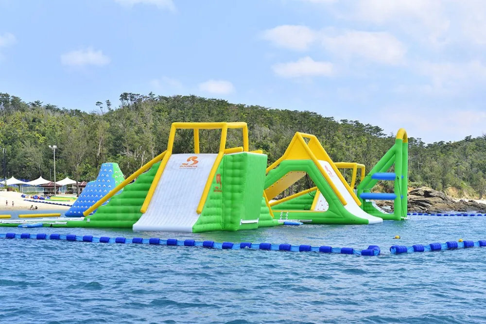 inflatable floating water park