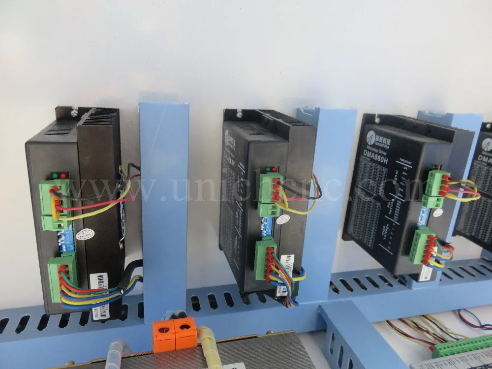 Factory price 4x8 ft 3D cnc wood carving machine 1325/cnc router metal cutting router