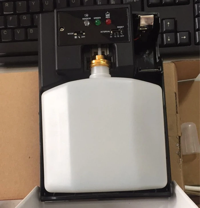 Wall Mounted Toilet Lcd Spray Automatic Urinal Sanitizer Dispenser