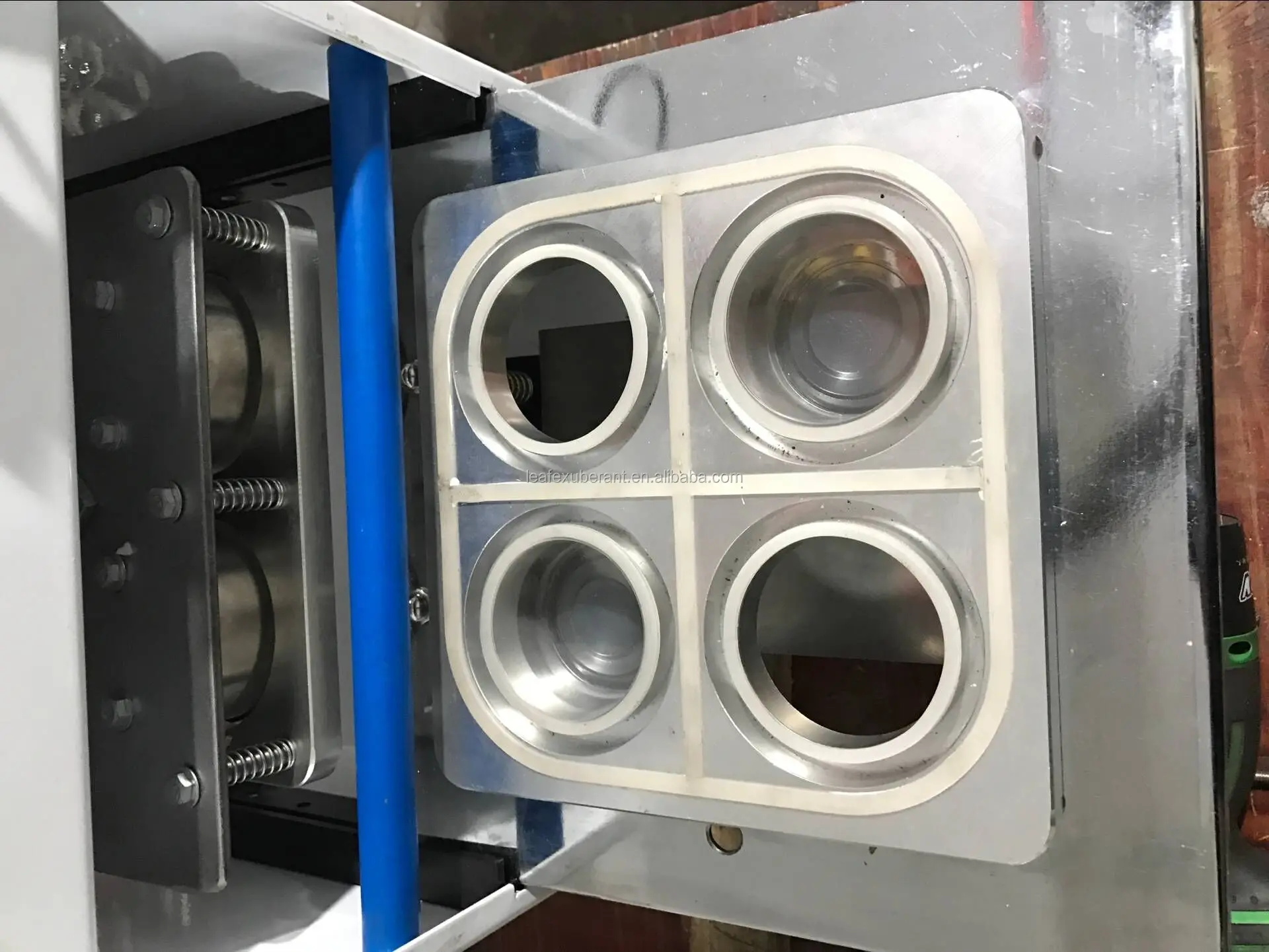 plastic cup sealer.jpg