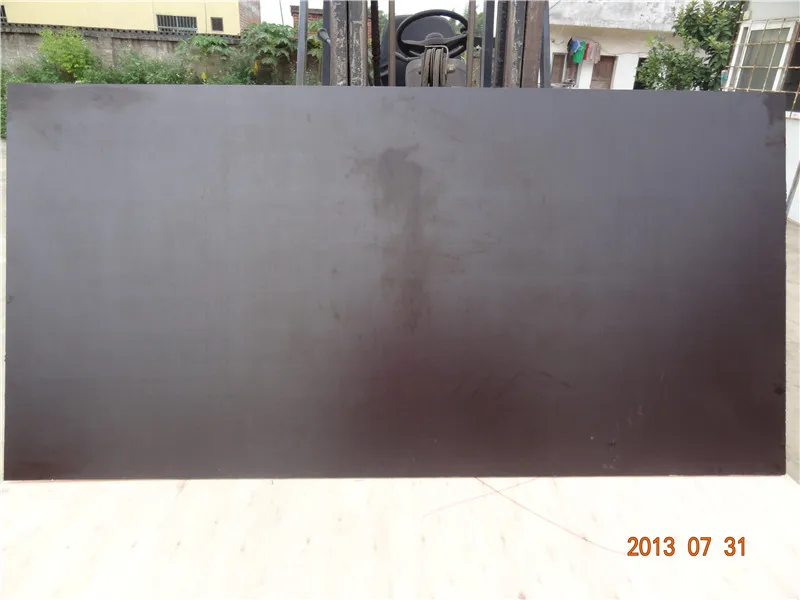 12mm Waterproof Construction Film Faced Plywood Import to Africa.jpg