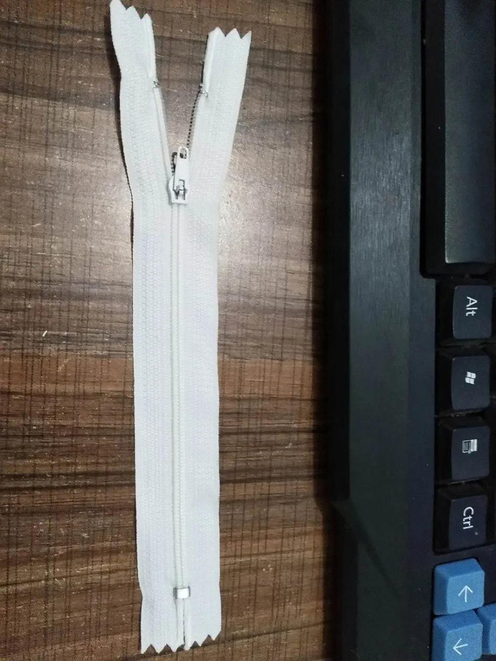 Hot Sale 5 C/l Nylon Zipper Nylon Zip Buy Nylon Zipper,Nylon Zip,C/l