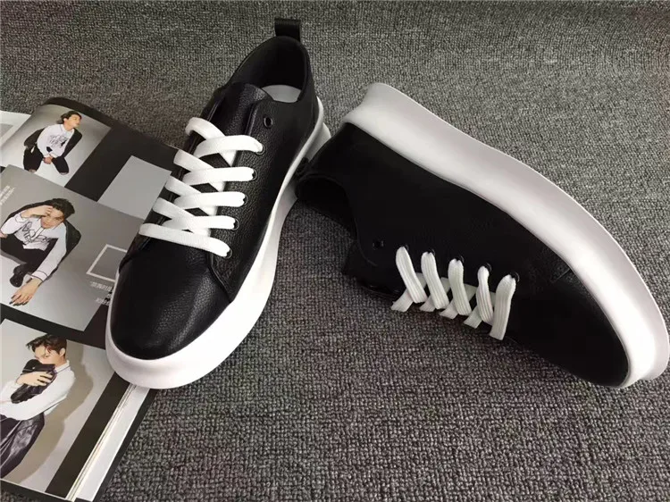 sneakers flat sole
