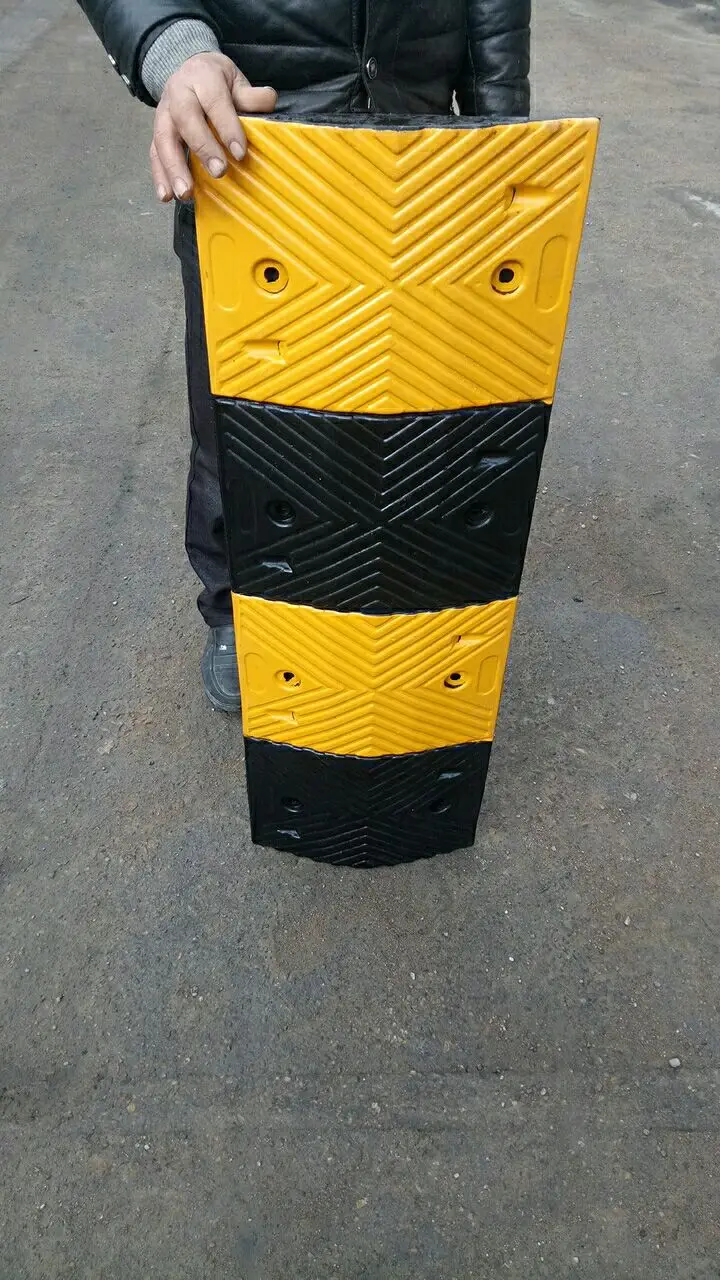 rubber speed hump (1).jpg