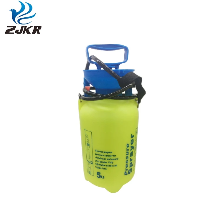 water spray bottle with pump