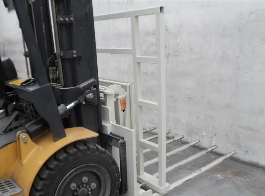 Forklift Attachment Pusher/ejector For Electric Diesel Gasoline Lpg And