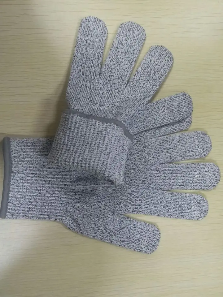 Glove 2.jpg