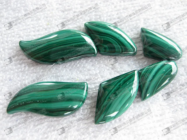 Malachite leaf shaped beads-3.jpg