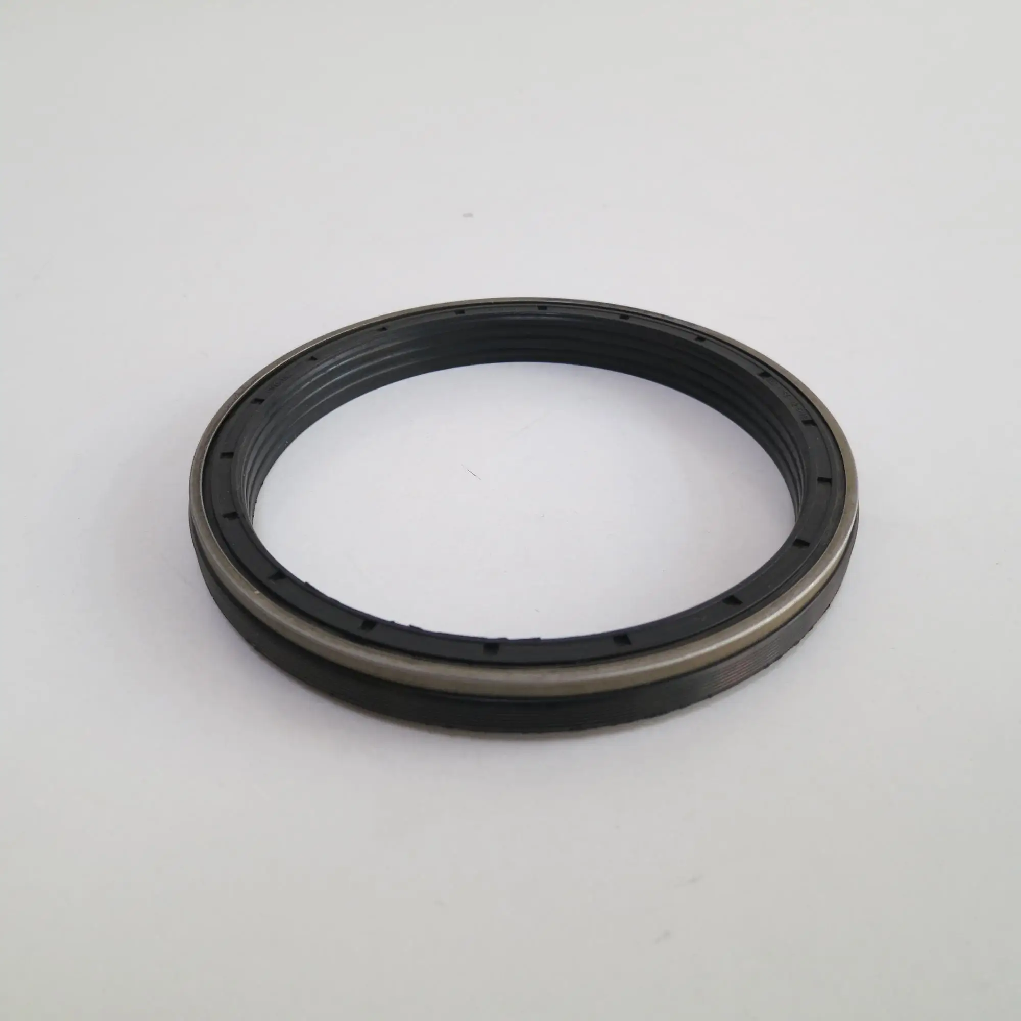 4890833 柴油发动机 isbe 油封