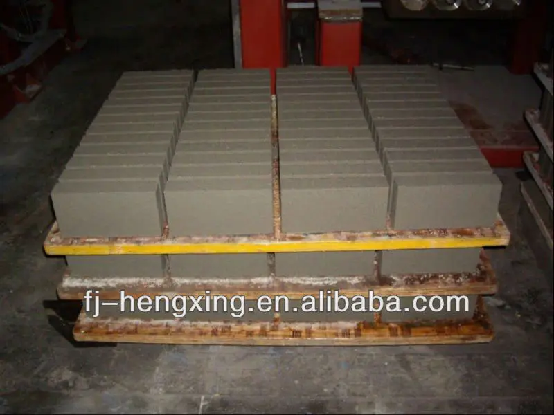 Pallets loading brick.jpg