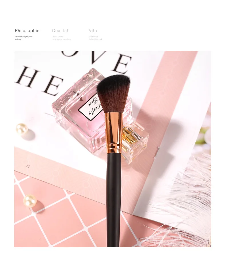 brush makeup.jpg