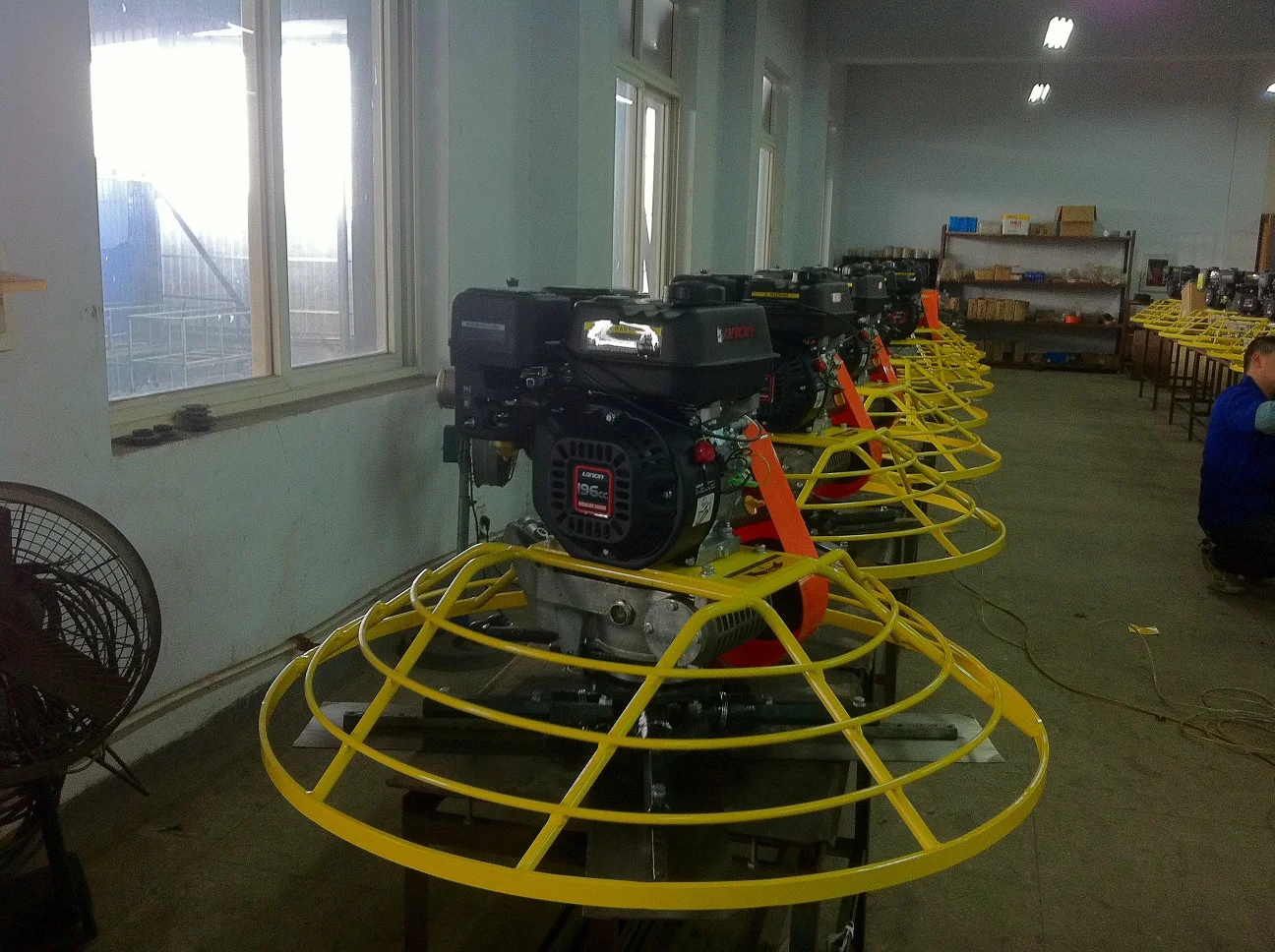 Construction works china factory diesel power trowel