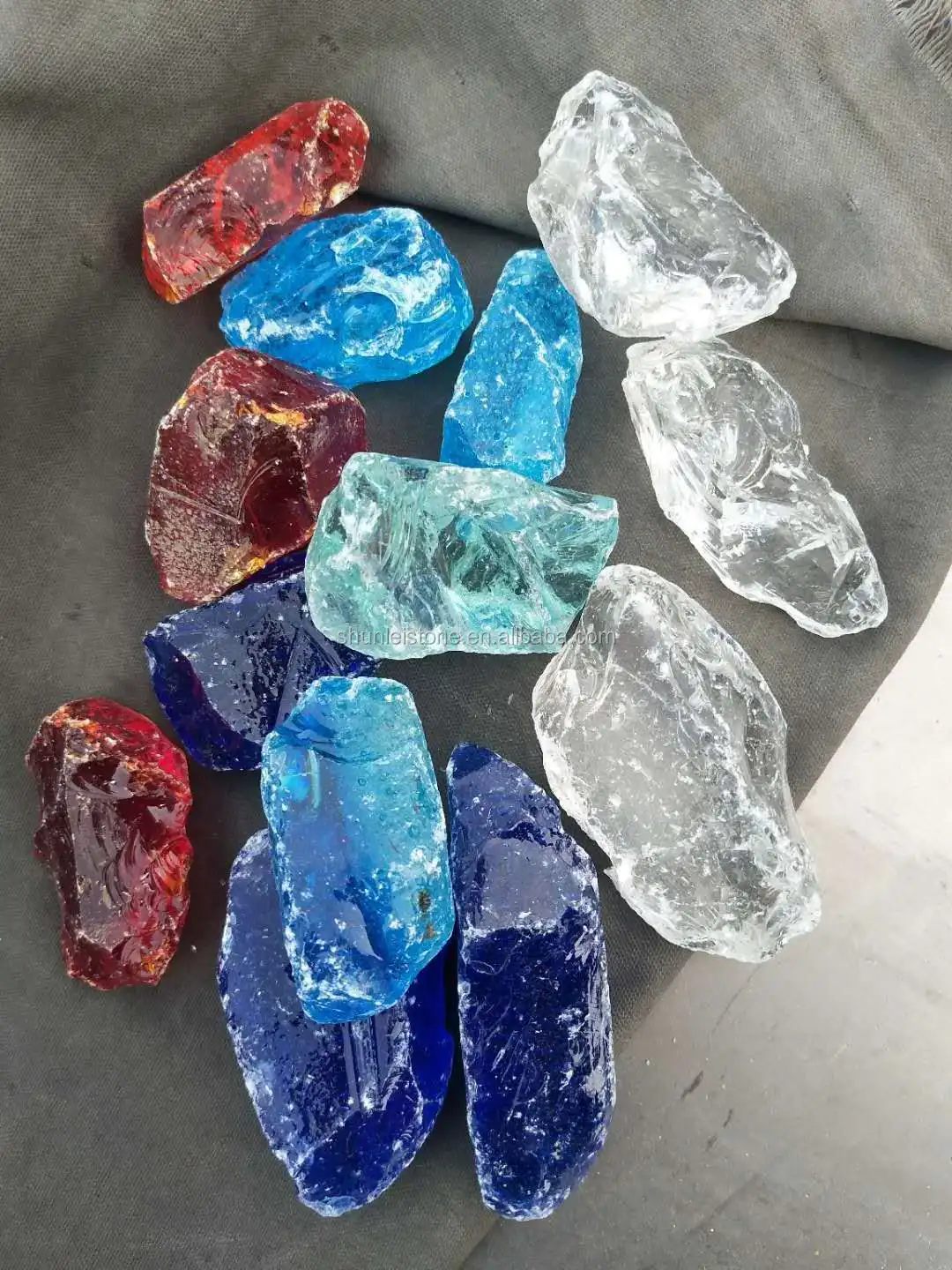 Natural Garden Decoration Crush Glass Rocks - Buy Natural Color Glass