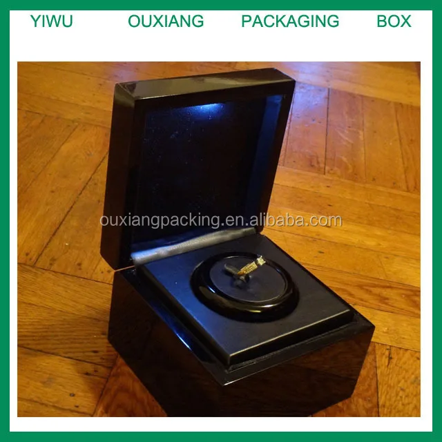 rotating ring box with light