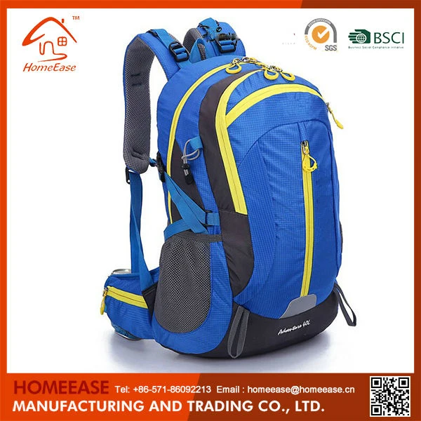 marca de mochila con mono