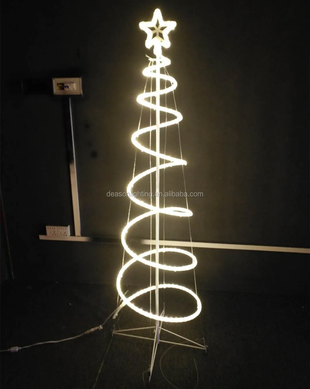 Stewart Island scheerapparaat robot Led Lichtslang Spiraal Kerstboom - Buy Kerstboom Vormige Licht,Led Spiraal  Kerstboom,Outdoor Verlichte Kerstboom Product on Alibaba.com