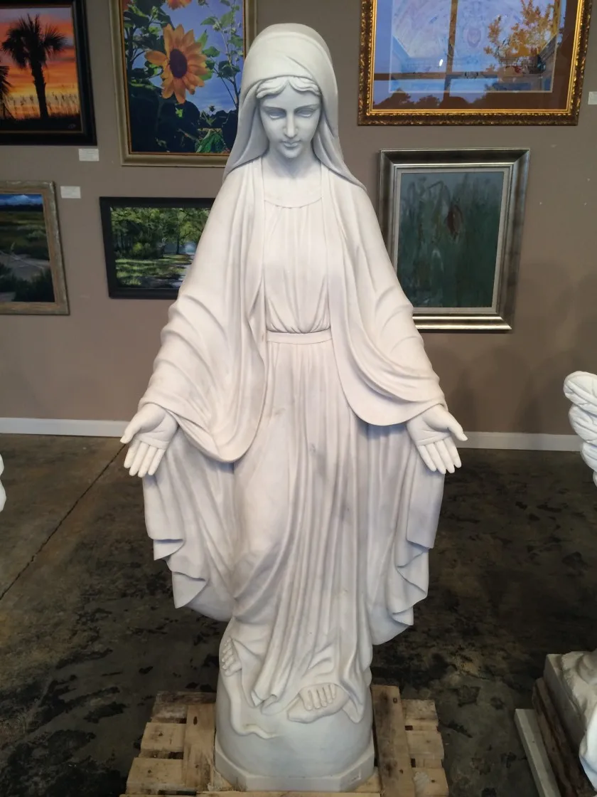 статуя марии