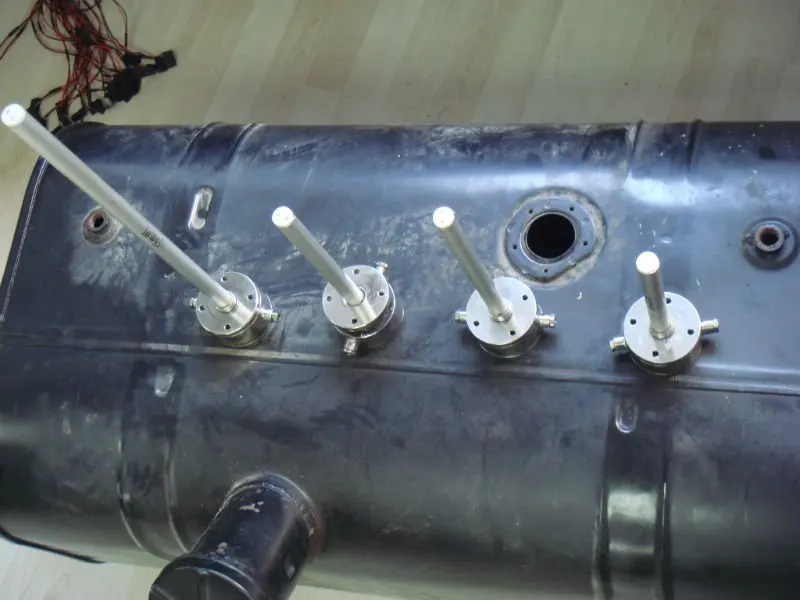 Capacitive Digital Analog Fuel Level Sensor Fuel Gauge For Oil Tanks