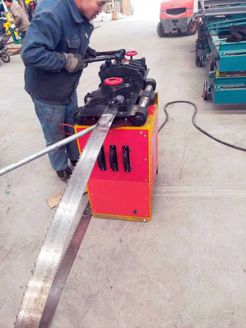 horizontal hydraulic pack for pallet dismantler