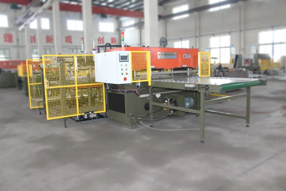 Fully Automatic Seat Cover Cutting Machine For Pu Leather And Genuine Leather In Car Seat