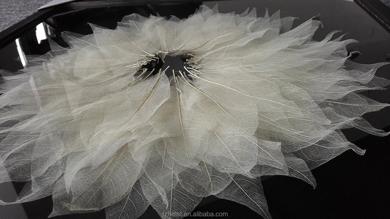 Modern Framed Linden Leaves Wall Art Painting for Hotel Decoration