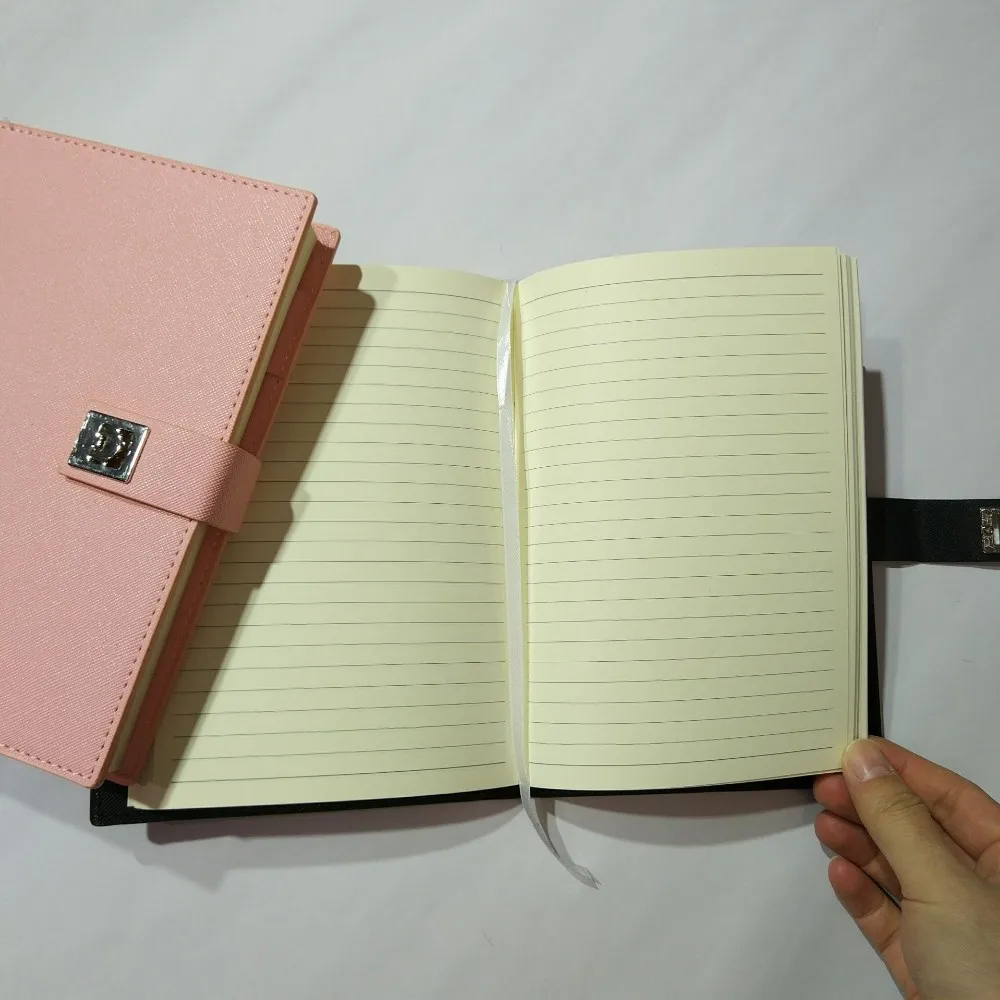 2018 New Design Top Quality Hardcover Notebook With Metal Closure Plug