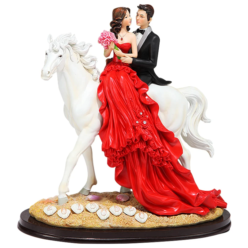 Wedding Couple Romantic Groom And Bride Gift Figurine Resin Design