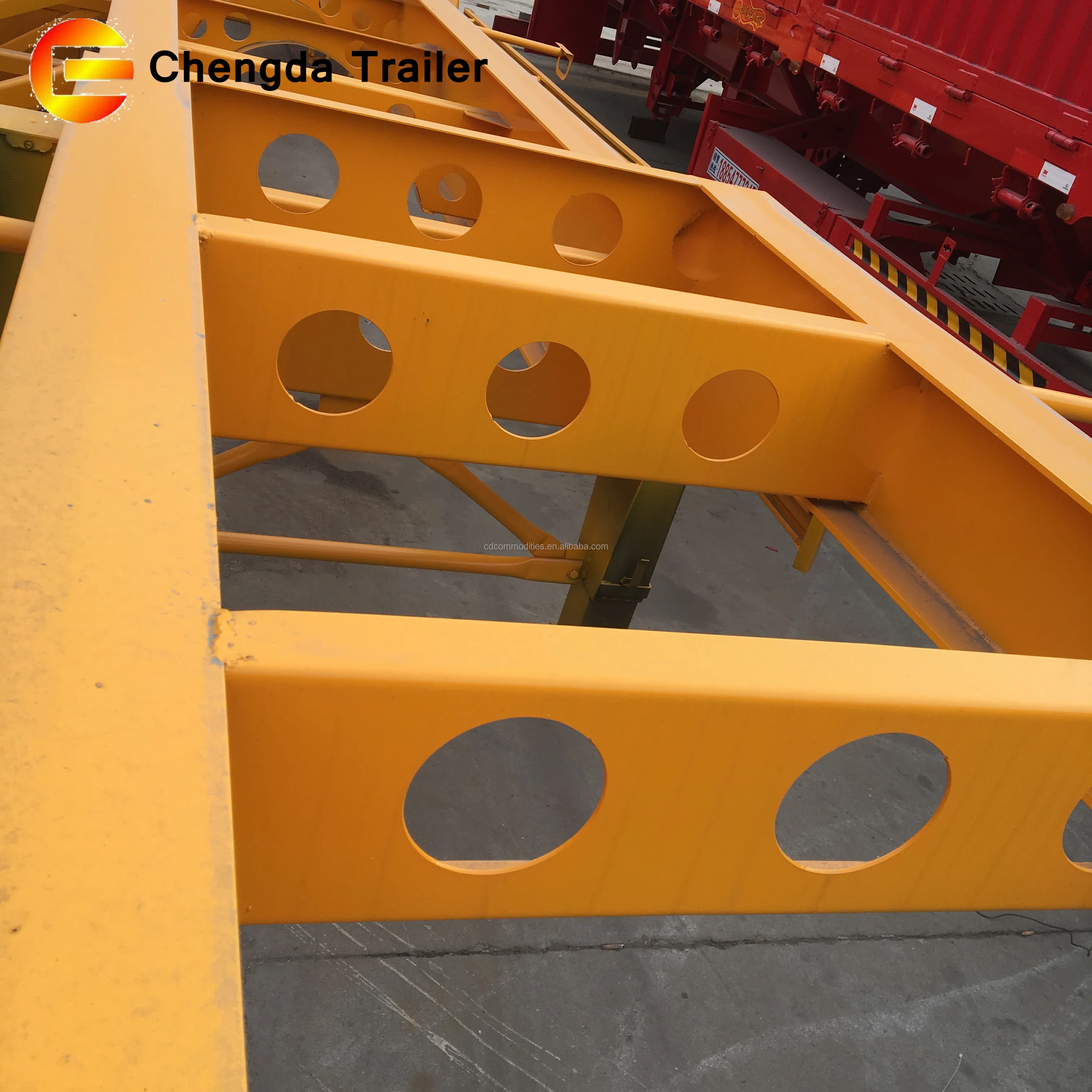 20 英尺或 40 英尺集装箱骨架半挂车,成达品牌 3 轴高品质框架卡车集