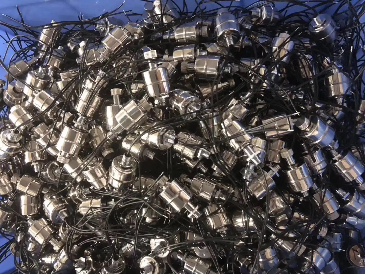 liquid level sensor .jpg