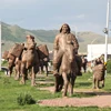 Outdoor garden ornaments metal bronze camel and rider statue sculpture