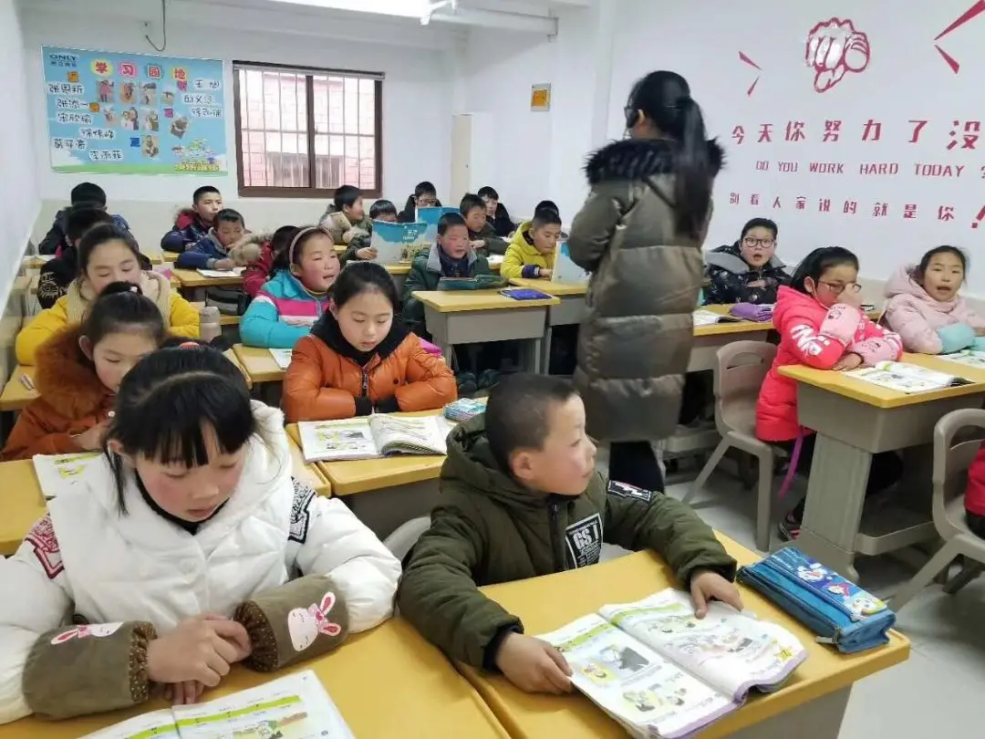 reading table and chairs