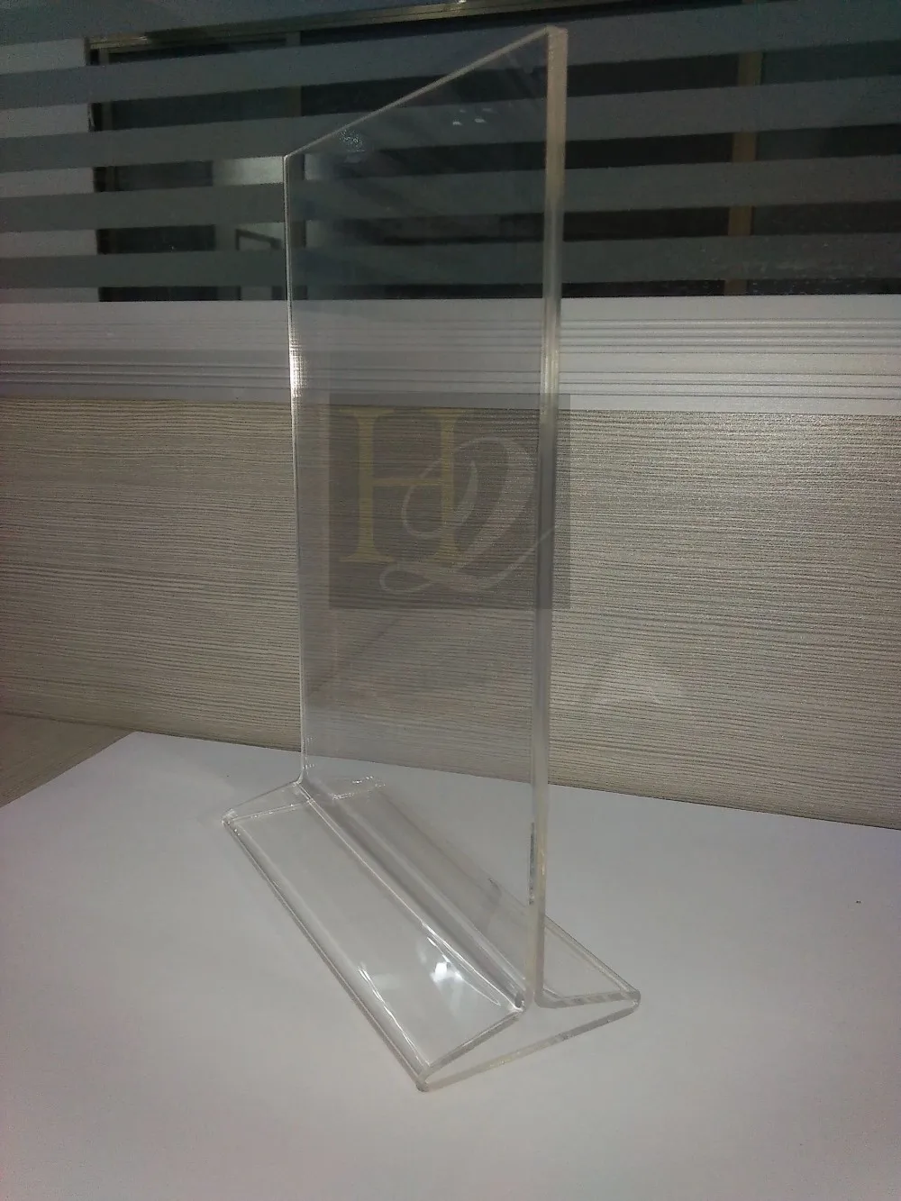 Plastic,Acrylic Material Triangle Base Restaurant Table Menu Display