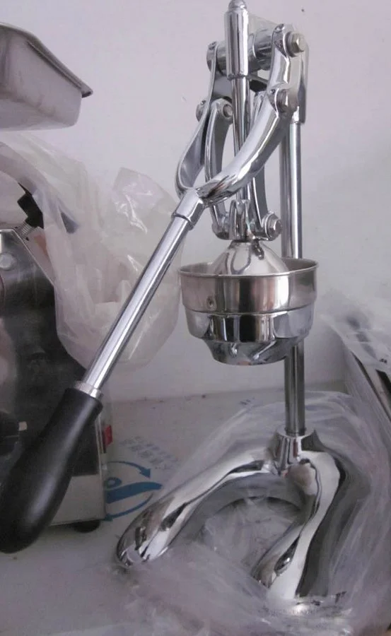 manual orange juicer