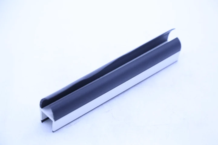 Steel Curtain Side Rail for Soft Truck(truck and Trailer Parts Body Part Famous Cars TNF NO :039002 Zinc Plated 2.5KG/M ISO9001