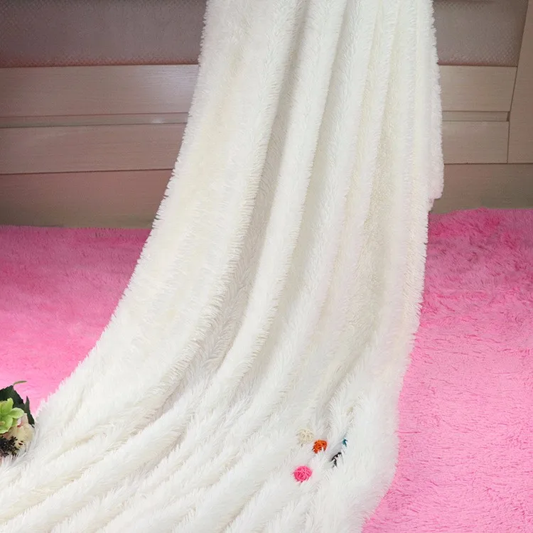 Oversized Wholesale White Fleece Throw Elegant Furry Blankets Fleece