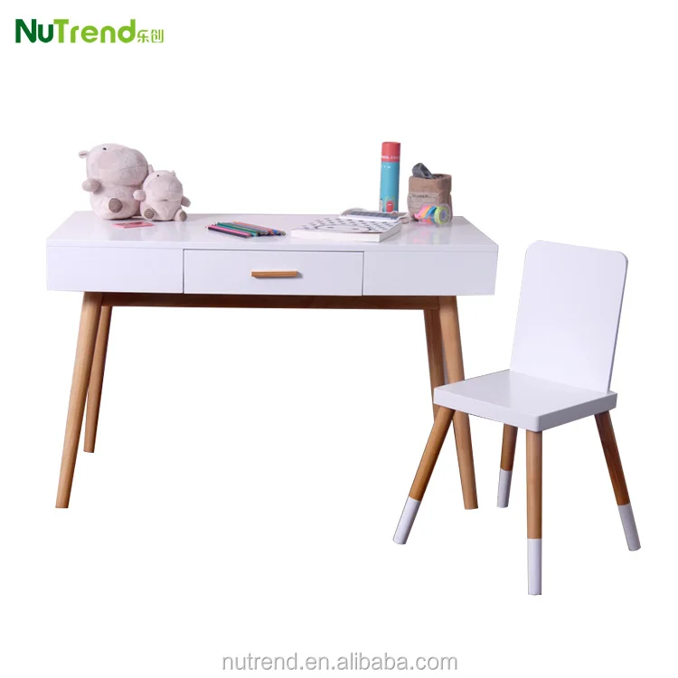 modern kid table and chairs