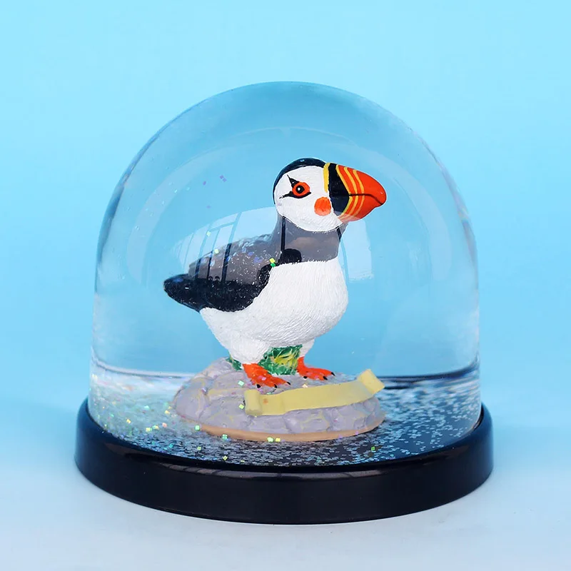 Funny Birds Puffin Plastic Snow Globe For Home Decoration Unbreakable