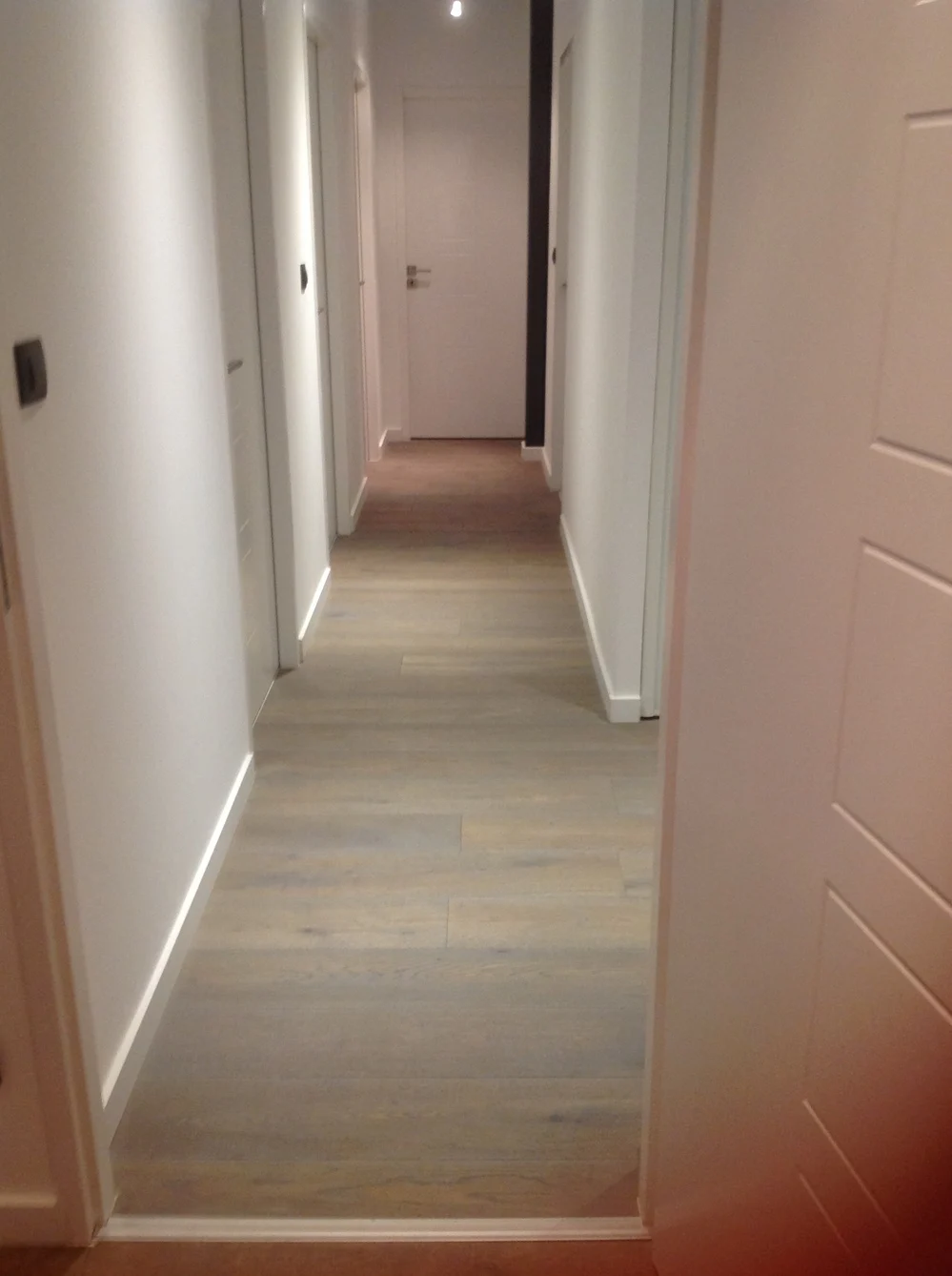 White Primed Mdf Baseboard Moulding Buy Primed Mdf Brick