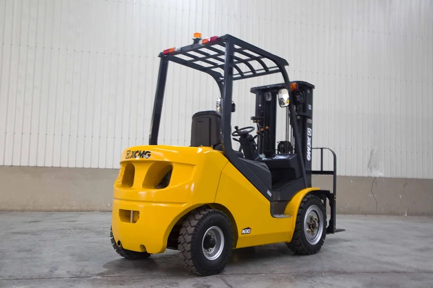 Погрузчик 3 5. Lonking fd35t. Forklift XCMG. Полноприводный вилочный погрузчик. Китайский погрузчик.