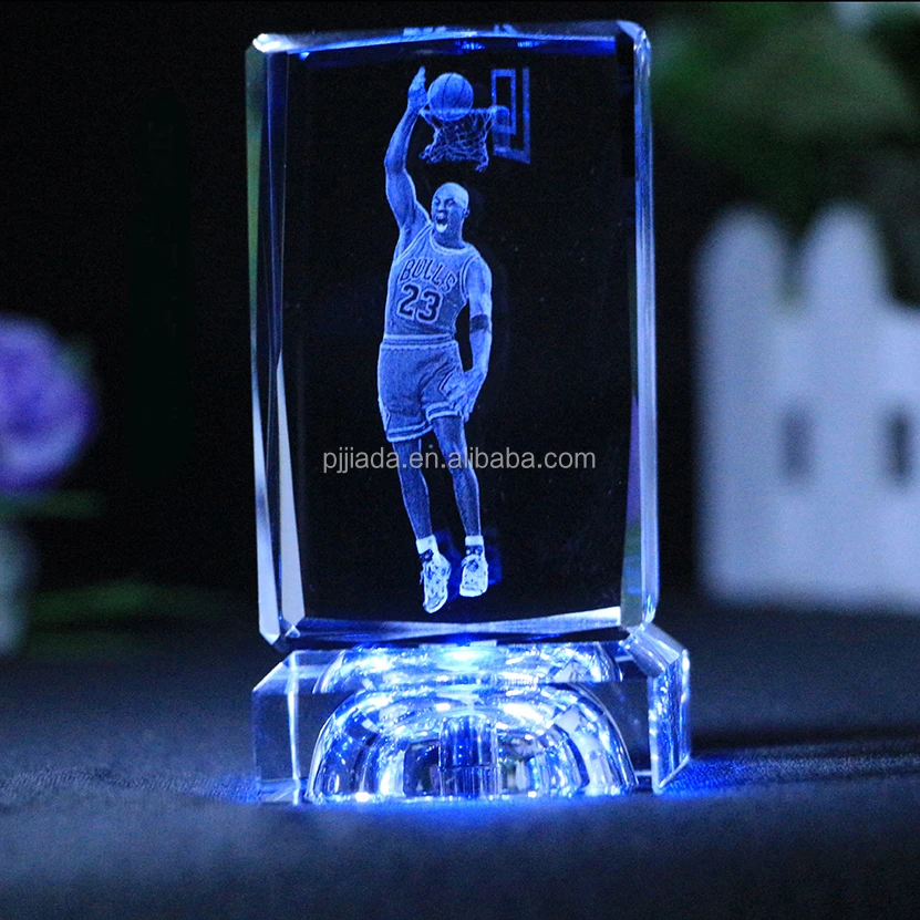 Hot Selling Goedkope Basketbal Souvenir 3d Laser Gegraveerd Kristal Glas Photo Cube Met Licht Base Buy 3d Laser Gegraveerd Kristal Kubus 3d Laser Kristal Glazen Kubus 3d Laser Kristal Foto Kubus Product On