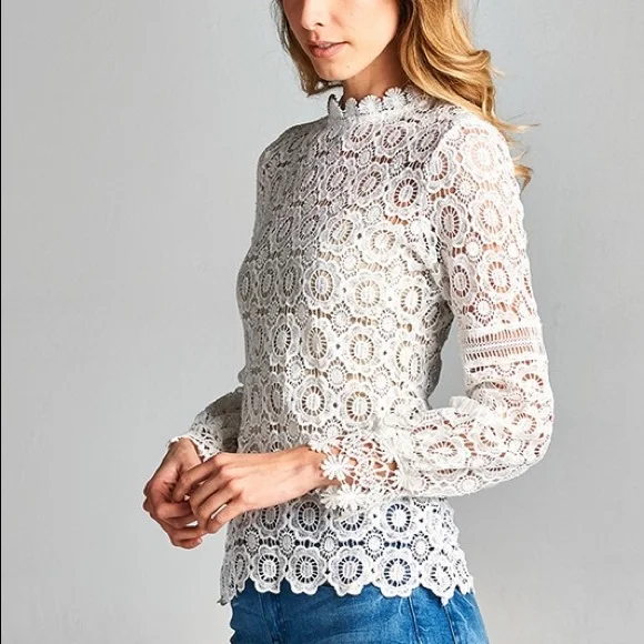 优雅的灯笼袖扇贝站领蕾丝女衬衫女性镂空性感上衣