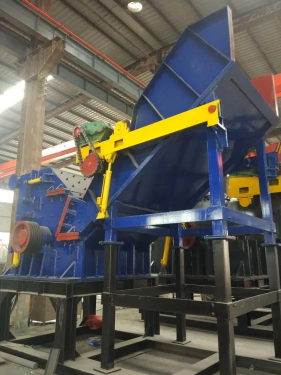 Small Scrap Metal Chip Cast Iron Aluminum Drinks Red Bull Iron Can