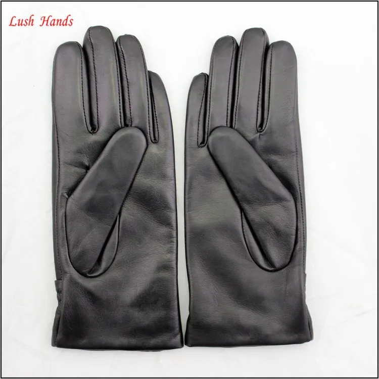 Ladies lined wool leather gloves with quilting seam back