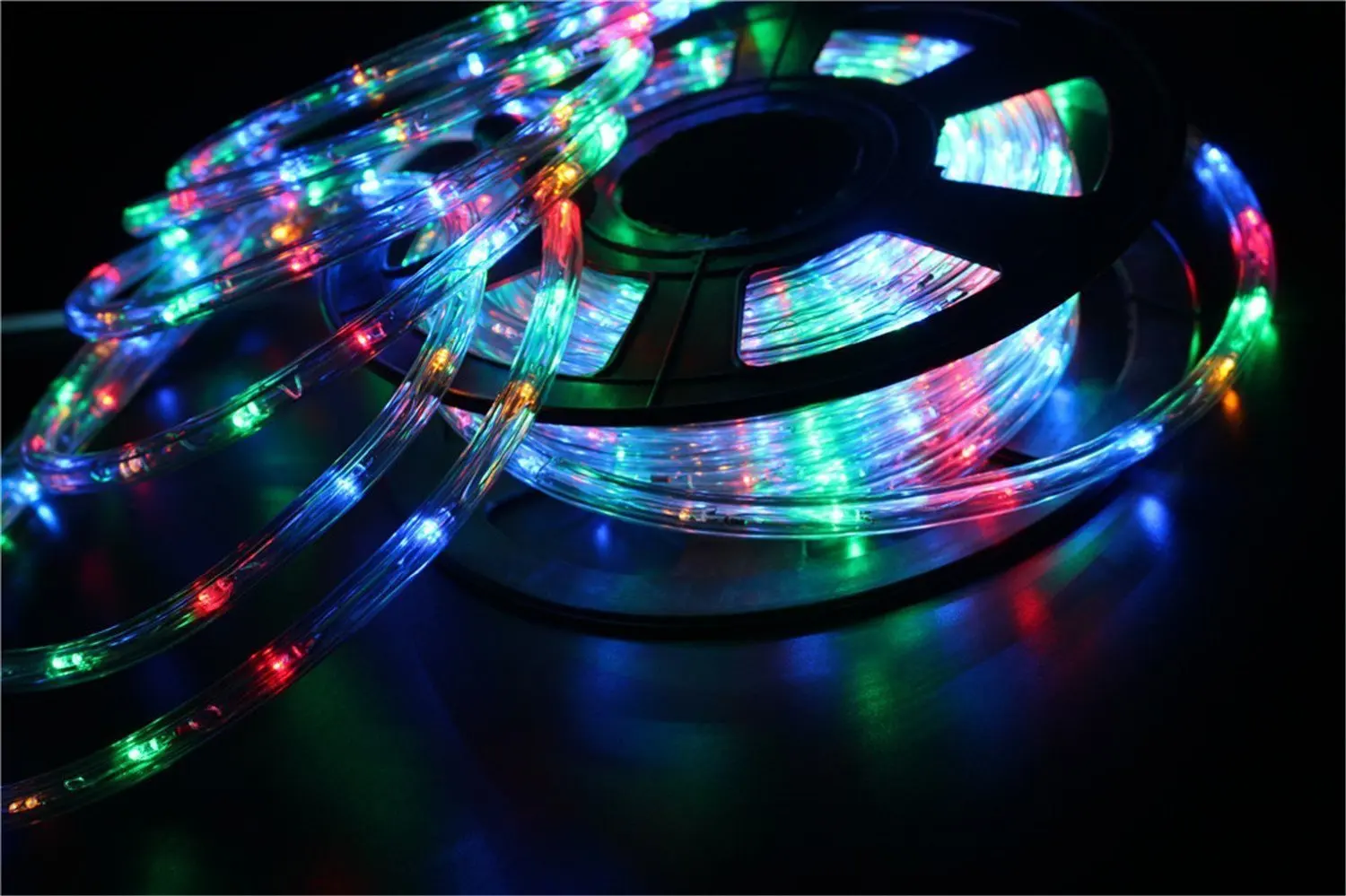 NOVEL HOME TECH 110V 2-Wire Waterproof LED Rope Light Kit for Background Lighting,Decorative Lighting,Outdoor Decorative Lighting,Christmas Lighting,Trees,Bridges,Eaves (50FT/15M, RGB)