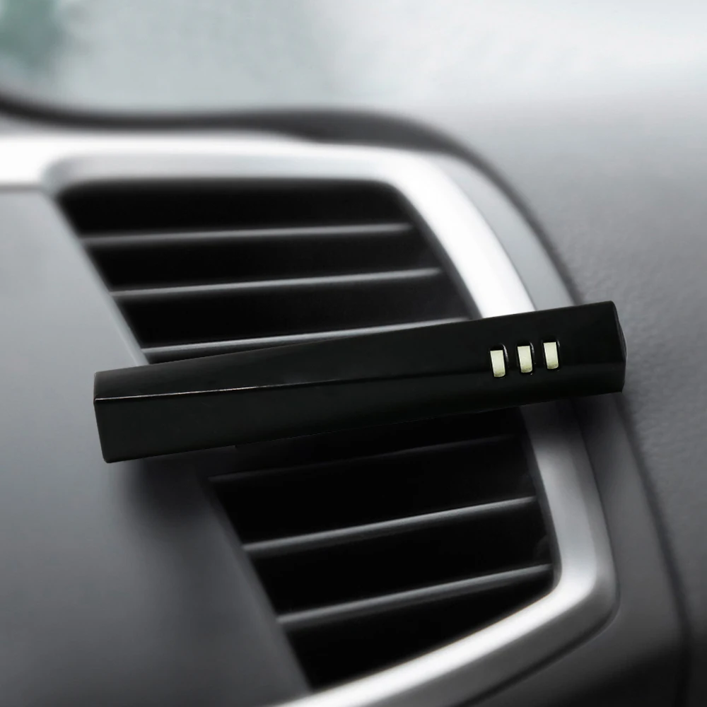 Car air vent. Universal Air Vent car Aroma. Освежитель воздуха для автомобиля. Ароматизатор в воздуховод автомобиля. Ароматизатор для авто на дефлектор.