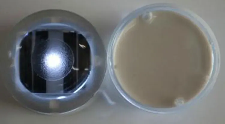 road stud glass ground light