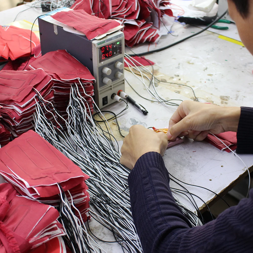 3 Level Temperature Adjustable Red Color Electric Carbon Fiber