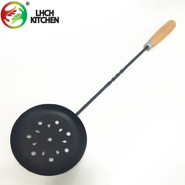 Cast Iron Bbq Fireplace Chestnut Roaster Pan With Wooden Long Handle