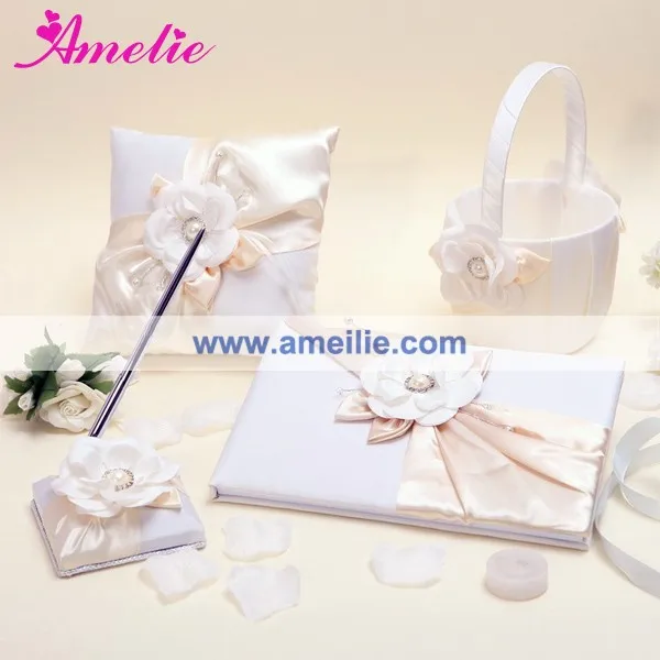 Подарок альбинке. Комплект брака. Обручальное кольцо с сердцем. Футболки на 20 лет вместе в счастливом браке долина подарков. Комплект брака.